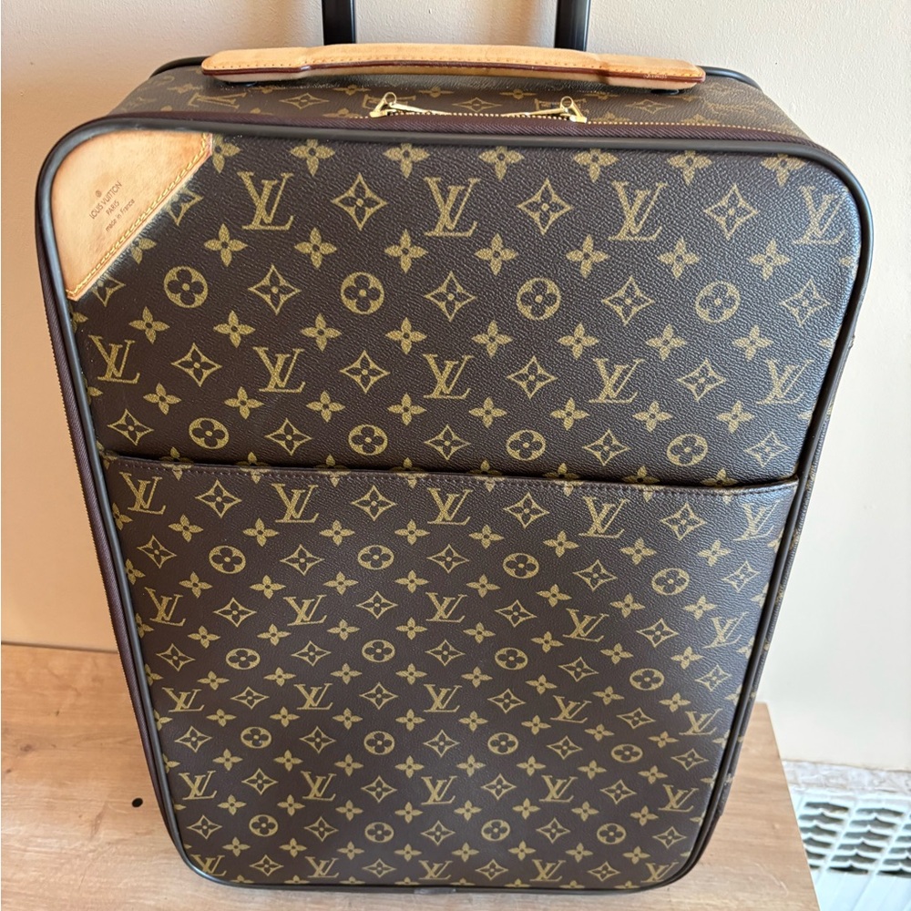 Authentic Louis Vuitton pegase 55 monogram carry in suitcase - Picture 2 of 10